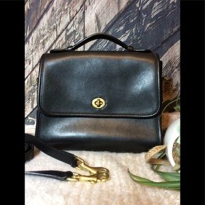 ☀️🌈🍀Vintage Coach Court Black leather purse
